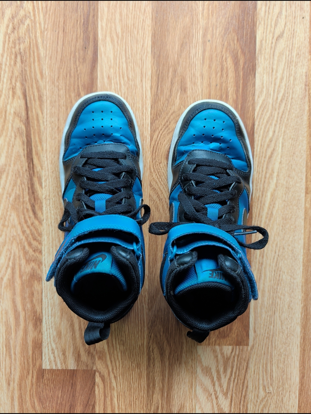 Nike Kids Blue and Black Mid-Top Sneakers with Velcro Strap